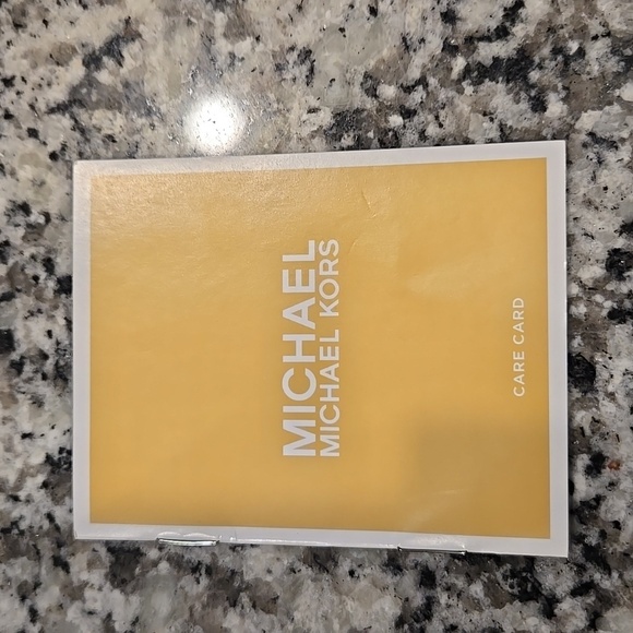 MICHAEL MICHAEL KORS VIVIANNE SM TZ MESSENGER PATENT LEATHER CROSSBODY BAG. NWT. - Picture 14 of 14